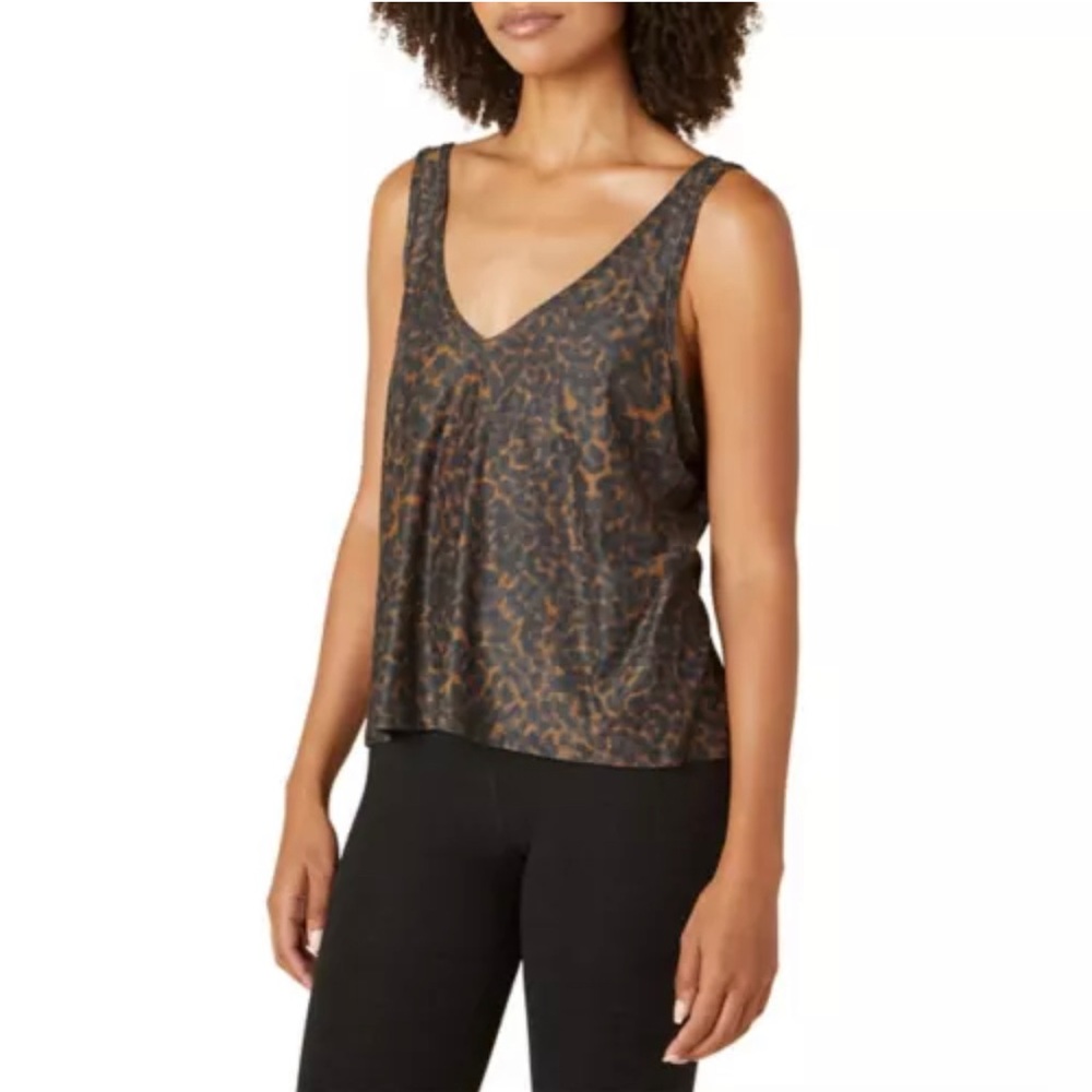NWT Beyond Yoga tank
